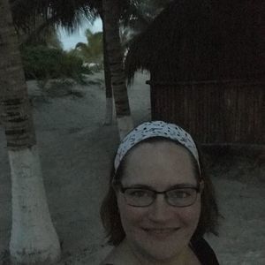 Meet your Posher, Carrie